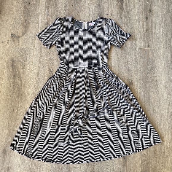 Lularoe Amelia Dress Darling Striped XS - Picture 1 of 10